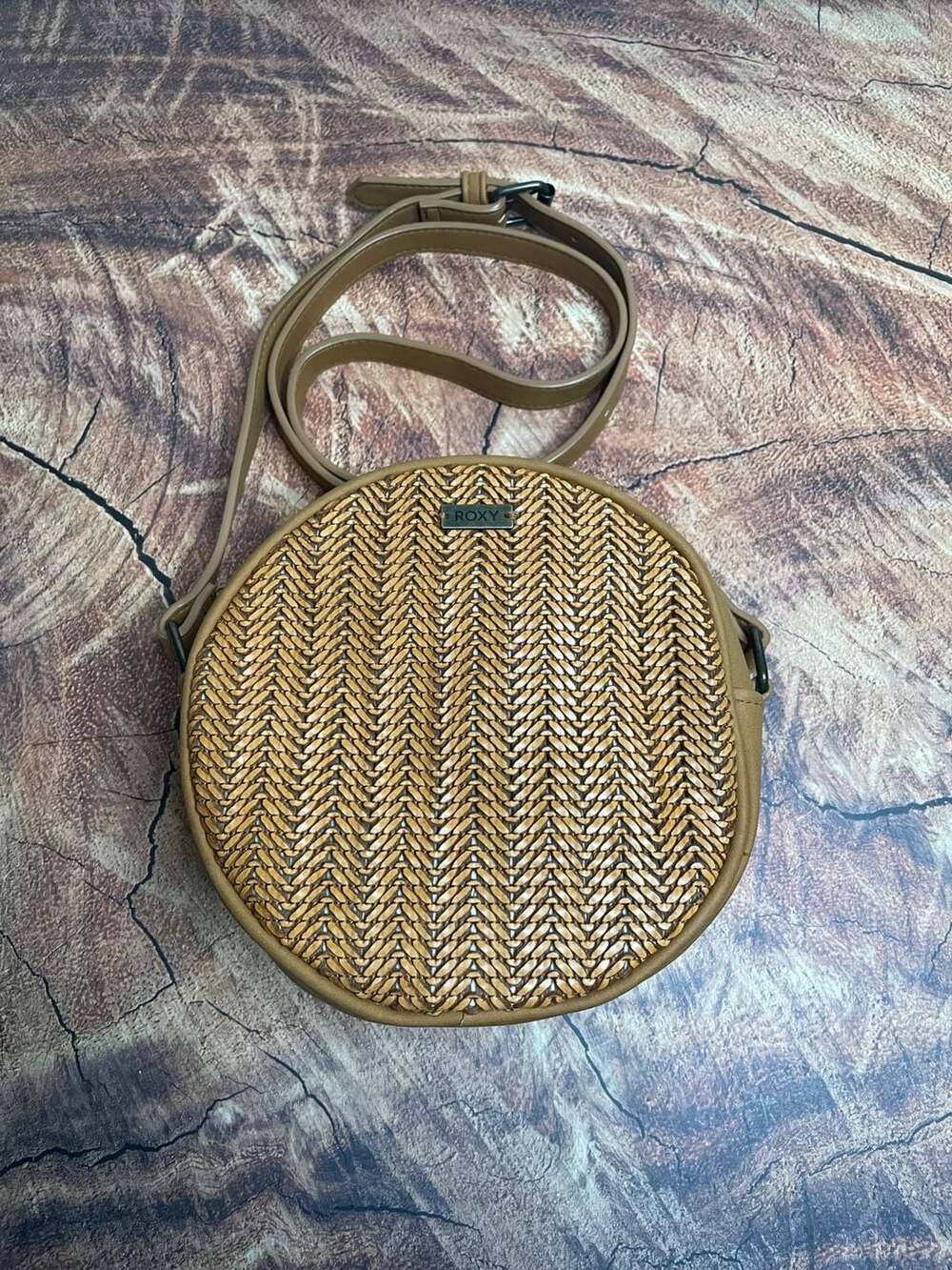 Roxy Dream State Round Crossbody Bag